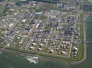 Der niederländische Standort Terneuzen beherbergt vornehmlich Anlagen von Dow und Trinseo (Foto: Dow)