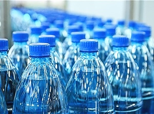 Getränkeflaschen: Ein wichtiger Abnahmebereich für das MEG-Folgeprodukt PET (Foto: Braskem)