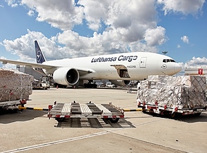 Passt viel rein: Frachtflugzeug von Lufthansa Cargo (Foto: Lufthansa)