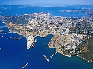 Im türkischen Aliaga ist neben der Zentrale von Petkim auch die überwiegende Mehrzahl der Anlagen angesiedelt (Foto: Petkim)