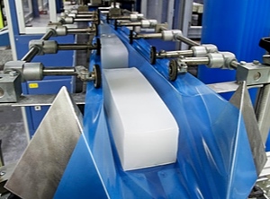 Hochtemperaturvernetzender Siliconkautschuk: Zusätzliche Kapazitäten sind geplant (Foto: Wacker)
