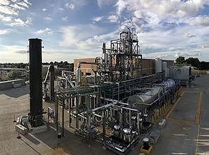 Im industriellen Maßstab: Kunststoffverflüssigungsanlage von Alterra Energy in Akron, Ohio (Foto: Alterra Energy)

