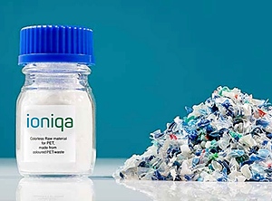 Von PET-Flakes zurück zum Rohstoff (Foto: Ioniqa)