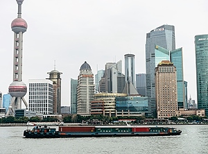 Jetzt fahren sie wieder: China ist mit dem Containerumschlag zufrieden (Foto: Pexels, Markus Winkler)