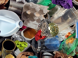 Etwas weniger als im Vorjahr: 2020 fielen 18,8 Mio t Verpackungsabfall an (Foto: PantherMedia / lightsource)