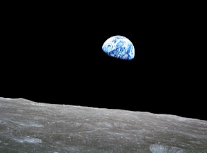 Sehnsuchtsorte: Wann beginnt die massenhafte Logistik zwischen Erde und Mond? (Foto: Pexels, Pixabay)