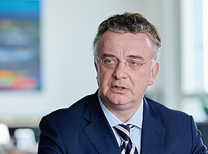 Setzt den Rotstift an: CEO Christian Kullmann (Foto: Evonik)