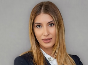 Leitet den Vertrieb in Rumänien: Roxana Ghioca (Foto: Austrotherm)