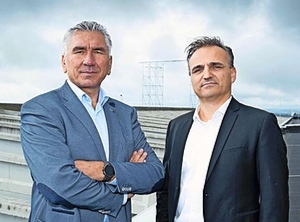 Sehen das Unternehmen aus Oberkotzau gut aufgestellt: Die beiden Geschäftsführer Ivica Maurovic (li.) und Tino Albert (Foto: Gealan Fenster-Systeme)
