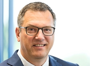 Zeigt sich mit 2022 zufrieden: Geschäftsführer Jürgen Weiß (Foto: Weiss Kunststoffverarbeitung Illertissen)