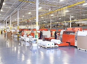 Ein Blick in das Werksinnere: Produktionshalle im kanadischen Ajax (Foto: Malpack)