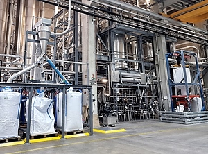 Zweiter Streich: Die neue Bottle-to-Bottle-Anlage für das PET-Recycling (Foto: RCS Entsorgung)