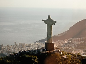 Mit Christu Segen: Die brasilianische Kunststoffindustrie will in alle Welt exportieren (Foto: Pexels, Athena)