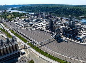 Idyllisch gelegen am Ohio: Monaca-Cracker von Shell (Foto: Shell)