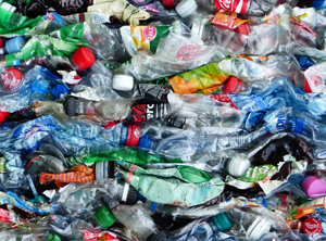 Der Markt für das Recycling von PET-Flaschen in Frankreich – bisher stark vernachlässigt – wächst sprunghaft (Foto: Pixabay/Hans)