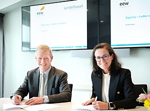 Unterzeichnen die Absichtserklärung: EEW-Geschäftsführer Bernard M. Kemper and Yvonne van der Laan von LYB (Foto: LYB)
