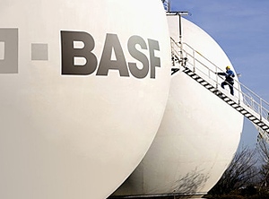 Tanklager in Ludwigshafen (Foto: BASF)