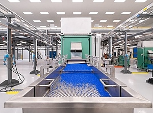 Reinraumbereich in der neuen Produktionshalle im dänischen Ribe (Foto: Americhem)