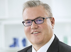 Vom Markenartikler zum Spielwarenhersteller: Stefan de Loecker wird Chef bei Schleich (Foto: Beiersdorf)