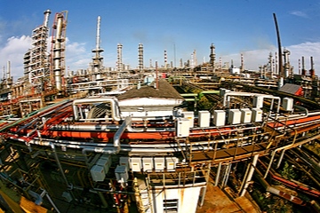 Die Raffinerie in Burgas: Der russische Eigentümer prüft einen möglichen Verkauf und andere Optionen (Foto: Lukoil)