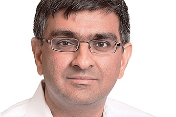Muss den Gürtel deutlich enger schnallen: CEO Sameer Bharadwaj (Foto: Orbia Advance)