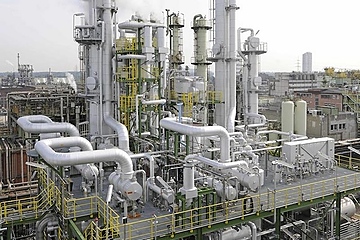 Zwangsstillstand: Blick auf die Carbonsäure-Produktion in Oberhausen (Foto: OQ Chemicals)