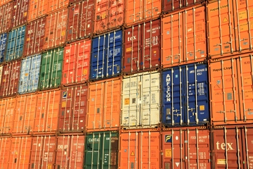 Stapelware: Die Frachtraten für den Transport von Containern stagnieren (Foto: Pexels, Pixabay)