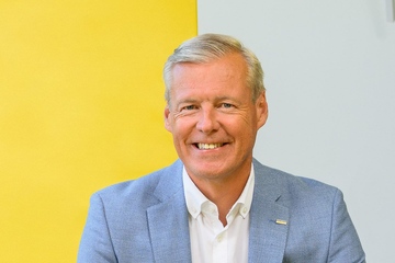 Geschrubbt wird immer: CEO Hartmut Jenner kann sich vielleicht nicht entspannt zurücklehnen, blickt aber optimistisch in die Zukunft (Foto: Kärcher)