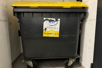 Die Gelben Tonnen sind gut gefüllt, aber mit immer mehr Fehlwürfen, beklagen die dualen Systeme in Deutschland (Foto: KI)