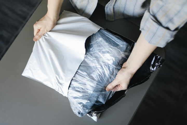 Gut verpackt: Stark wachsender Onlinehandel sorgt weltweit für mehr Verpackungsabfall (Foto: Pexels / Polina Tankilevitch)