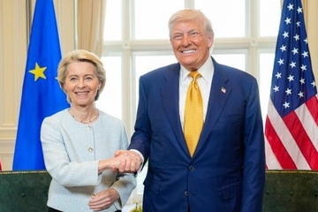 Lächeln, auch wenn's schwerfällt: EU-Kommissionspräsidentin Ursula von der Leyen und US-Präsident Donald Trump nach einer Einigung um den Zollstreit (Foto: EU-Kommission)