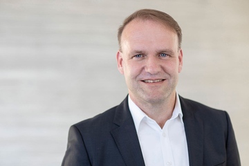 Nimmt 2026 seinen Hut: Reiner Drews (Foto: ElringKlinger)