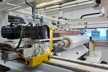 Investition im westfälischen Halle: neue Gießfolienextrusion (Foto: Coveris)