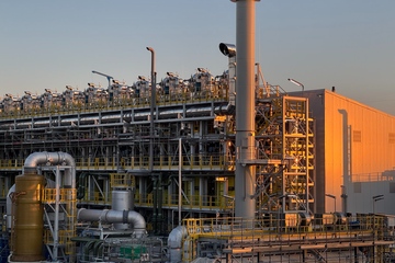 Soll noch in diesem Jahr in den kommerziellen Betrieb überführt werden: Pyrolyseanlage in Geleen (Foto: Sabic/Plastic Energy)