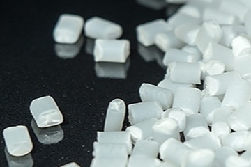 Die Preistendenz weist erneut nach unten: Polystyrol der Marke „Styron“ (Foto: Trinseo)