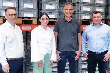 Neue Geschäftsführung: Ovtavian Petru und Isabelle Bolten-Erbers mit Vorgänger Jürgen Hahn und Standortleiter Waldemar Willmann (v.li.; Foto: Aunde Group)
