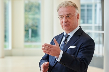 Da geht’s lang: CEO Christian Kullmann gibt die Richtung vor, doch der Markt reagiert bockig (Foto: Evonik)