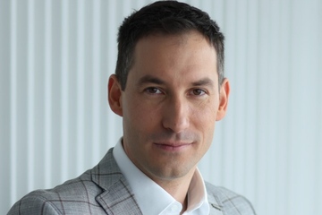 Chef des Chemiegeschäfts: Péter Császár (Foto: MOL)