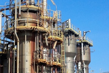 Priolo auf Sizilien: Etwas eingerostet, doch bereit für eine Politur (Foto: Versalis)