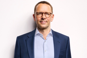 Er und sein Unternehmen stehen mit dem Rücken zur Wand: Dr. Christian Hartel (Foto: Wacker)