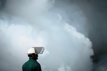 Zunehmend einsam: Vor allem die energieintensiven Industrien kehren dem Standort Deutschland den Rücken (Foto: Pexels, Bence Szemerey)