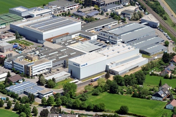 Stellenstreichungen: Auch im Werk Nufringen wird Personal abgebaut (Foto: Ensinger)