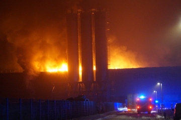 Schwieriger Einsatz: Der Großbrand in Eicklingen war in den frühen Morgenstunden des 27. Januar ausgebrochen (Foto: Kreisfeuerwehr Celle/Dominik Volz)