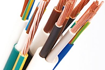 Ein Einsatzgebiet der TPV: Kabelummantelungen (Foto: Grässlin)