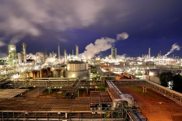 Die Anlagen in Köln: Wie auch an anderen Standorten in Europa läuft die Produktion den Angaben nach auf vollen Touren (Foto: Ineos Styrolution)