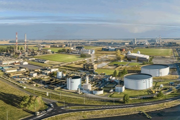 Die frühere Total-Raffinerie in Grandpuits: Hier entstehen verschiedene Anlagen für nachhaltigere Chemie (Foto: TotalEnergies)