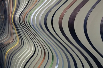 Eine wichtige Produktgruppe des Unternehmens: Kantenbänder aus Kunststoff (Foto: Surteco)