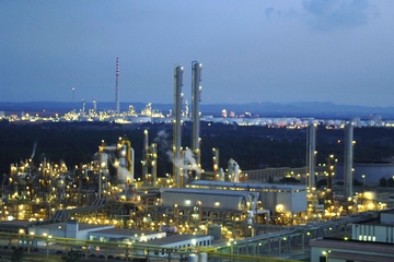 Petrochemiekomplex in Sines: Am Cracker und an der Butadien-Anlage sind die Lichter wieder angegangen (Foto: Repsol)