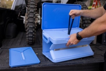 Für unterwegs: faltbare Kühlbox (Foto: Newell Brands)