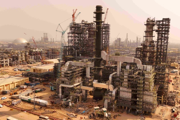 Im Nordwesten Indiens: Die Raffinerie von HPCL hat den Betrieb aufgenommen (Foto: HPCL)